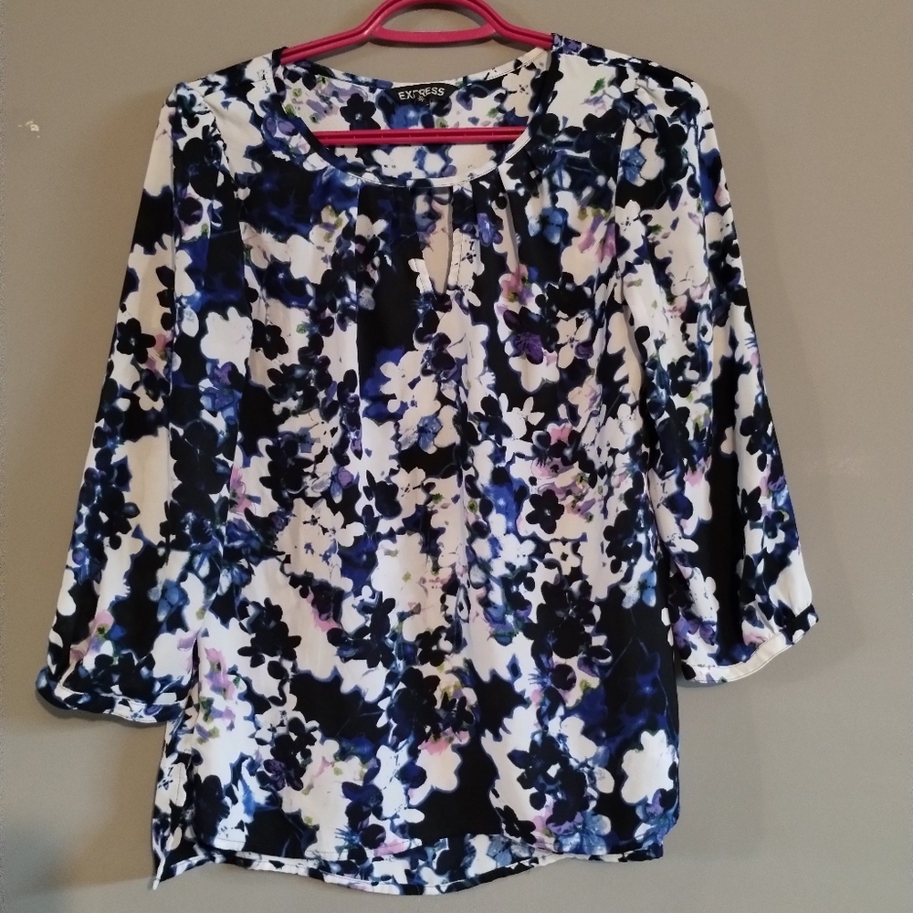 Express Floral Blouse